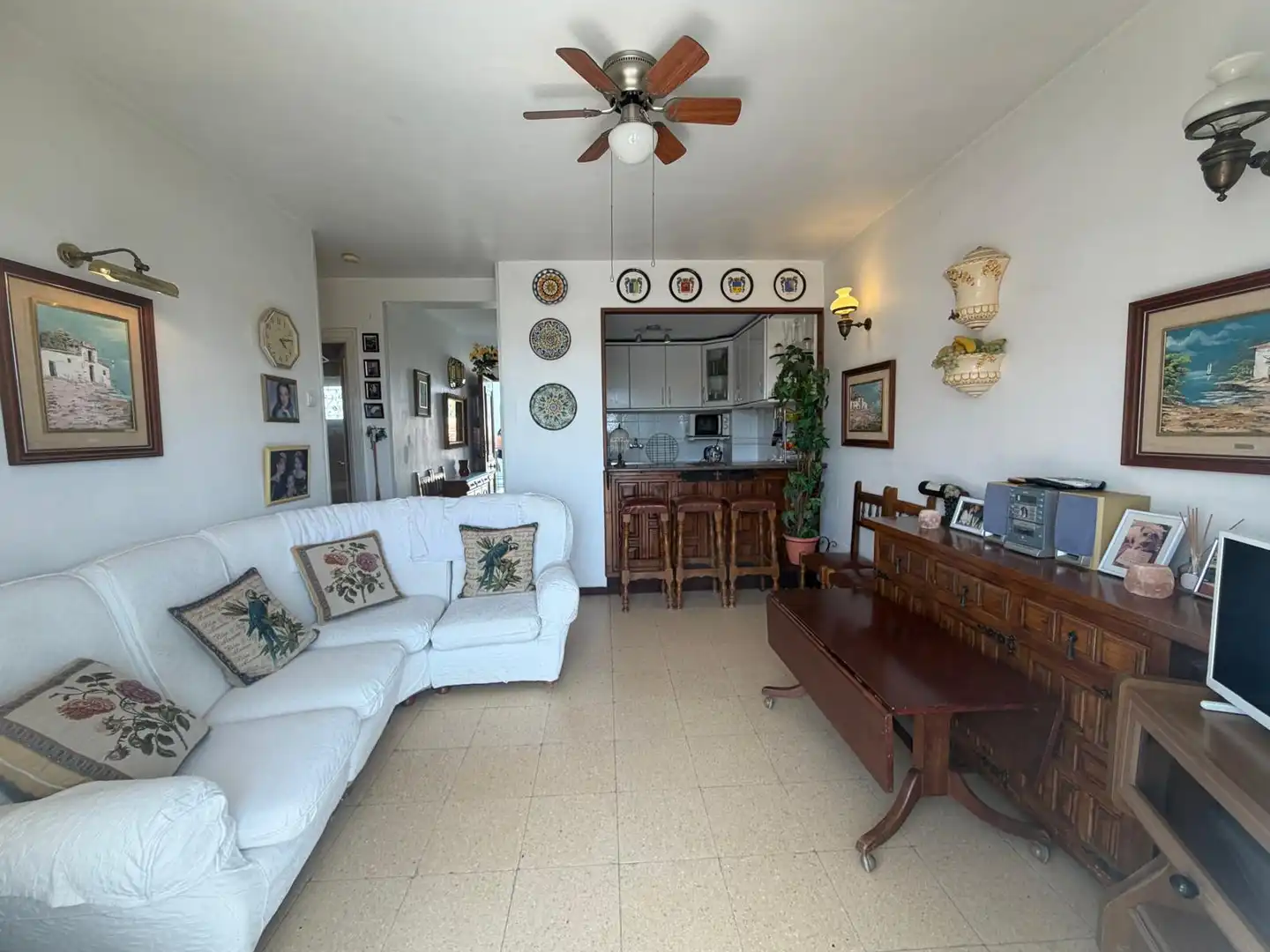 Sala d'estar de Apartament en venda en Torremolinos amb Traster, Balcó i Piscina comunitària