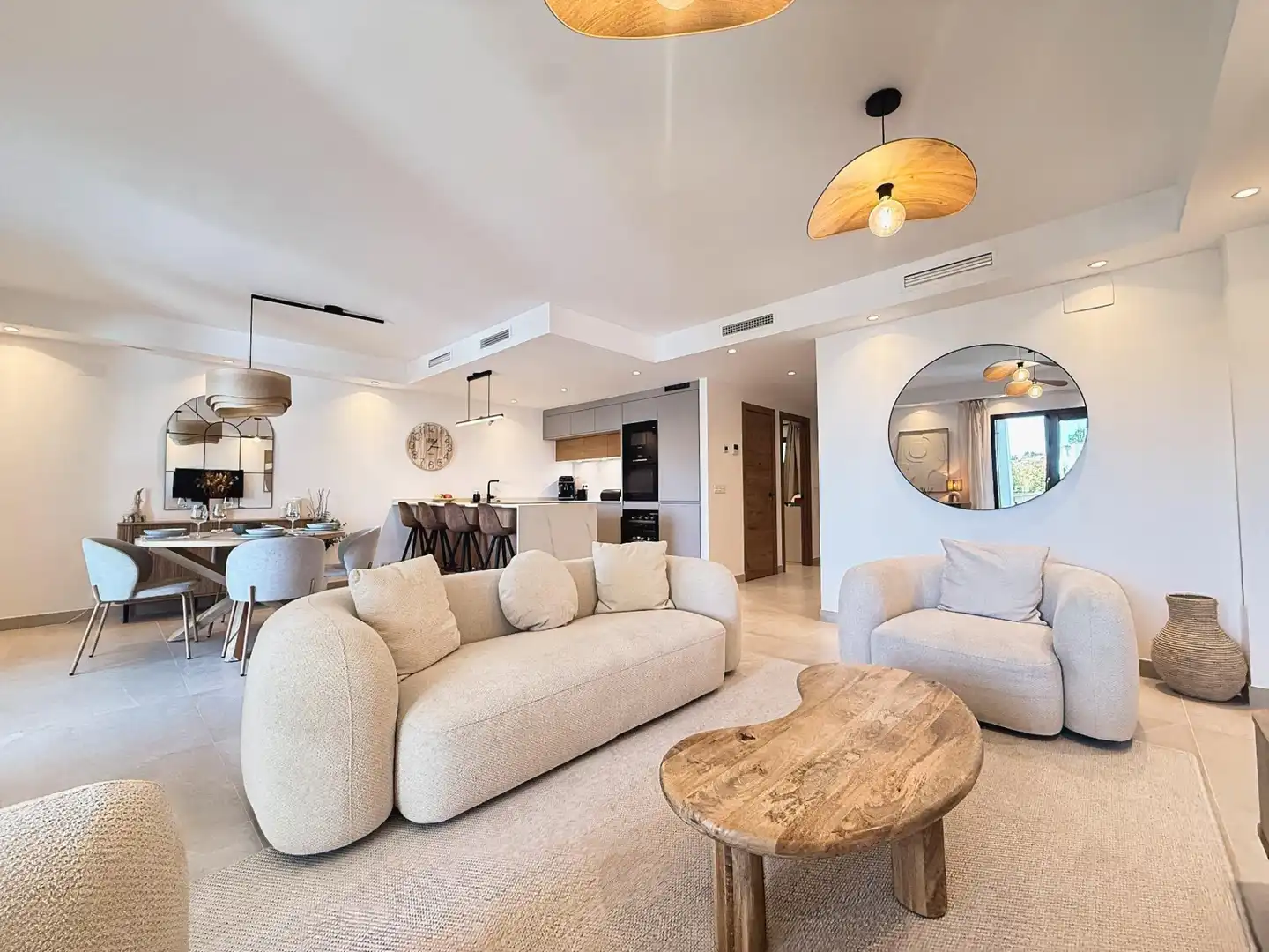Living room of Detached homes for sale in Estepona  with Air Conditioner, Heating and Terrace