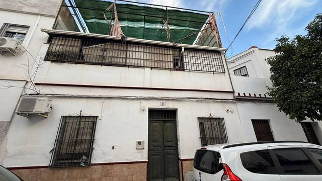 Casa-chalet en Venta en Calle MODESTO ABIN en El Cerro