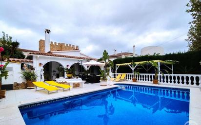 Swimming pool of House or chalet for sale in Empuriabrava  with Air Conditioner, Heating and Terrace