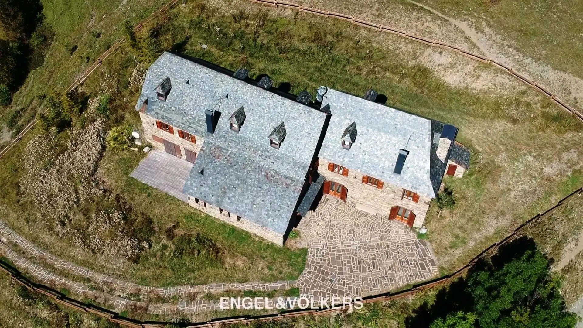 Vista exterior de Casa o xalet en venda en Naut Aran amb Calefacció, Jardí privat i Parquet