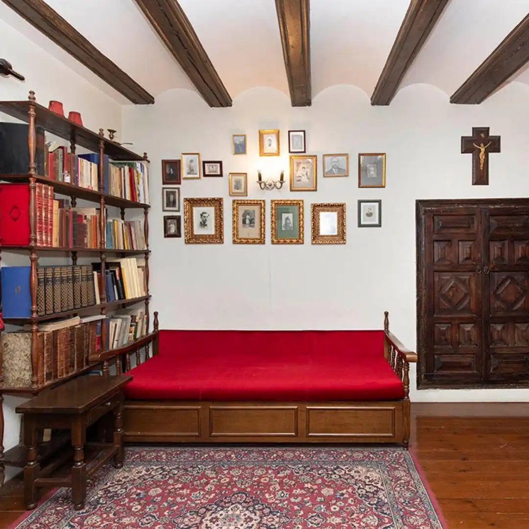 Sala d'estar de Finca rústica en venda en Benasque amb Jardí privat