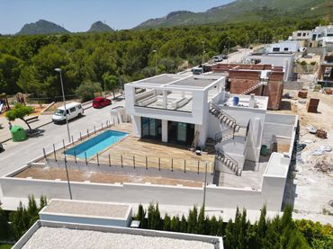 Chalet con piscina en venta en Polop