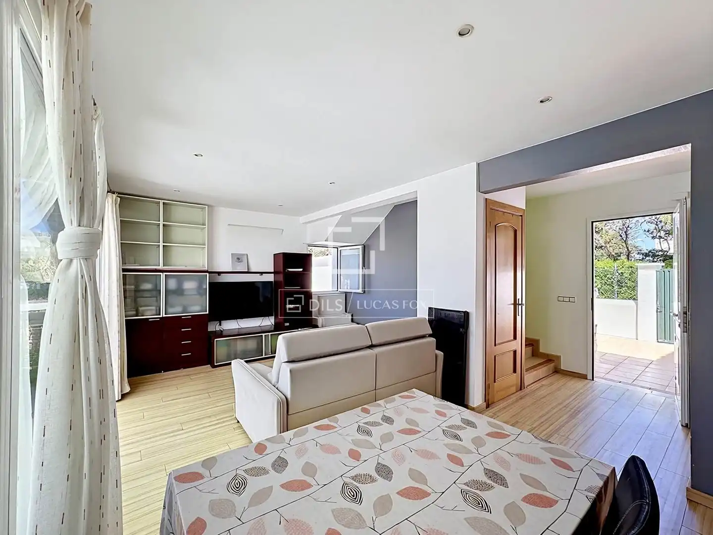 Sala d'estar de Casa o xalet en venda en Es Mercadal amb Aire condicionat, Calefacció i Parquet
