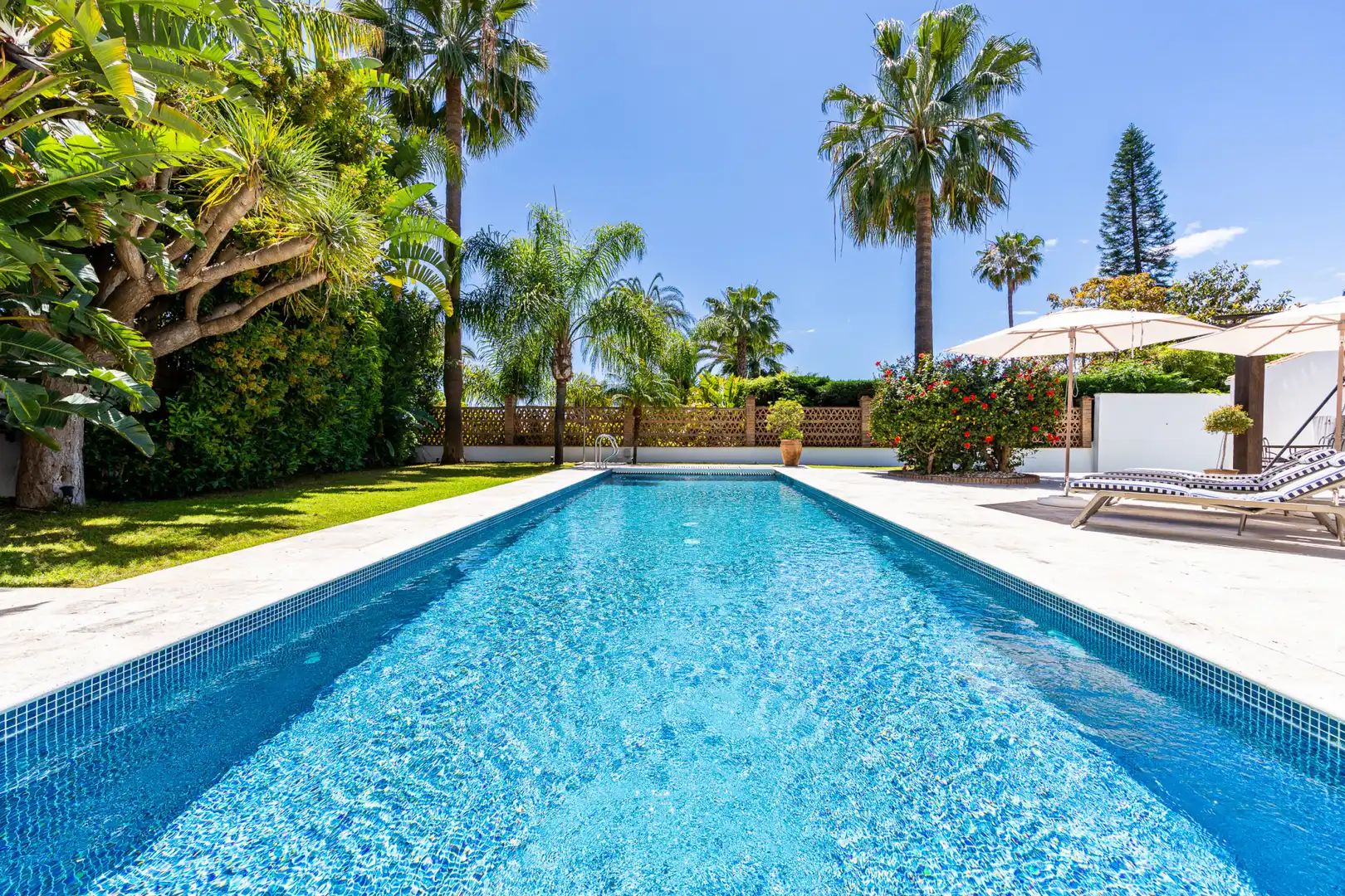 Haus mit Pool zum Verkauf in Río Real - Los Monteros, imagen 2