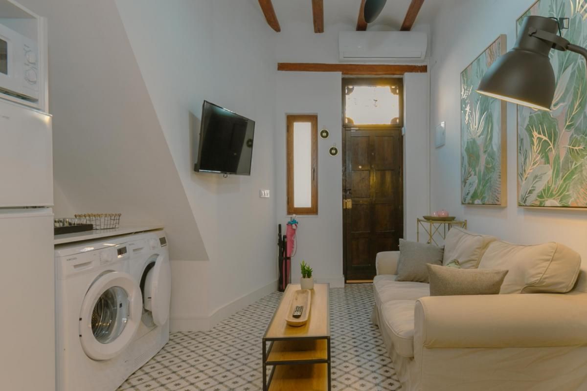 Living room of Apartment to rent in  Valencia Capital  with Air Conditioner, Furnished and Oven