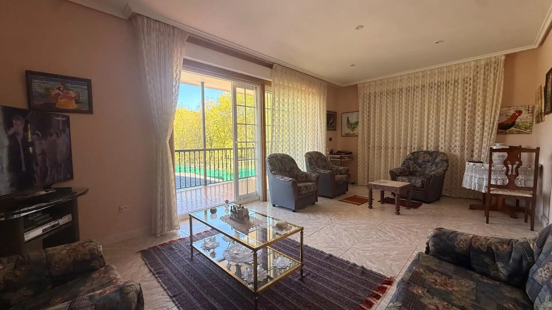 Sala de estar de Casa o chalet en venta en Leiro con Jardín privado, Terraza y Trastero