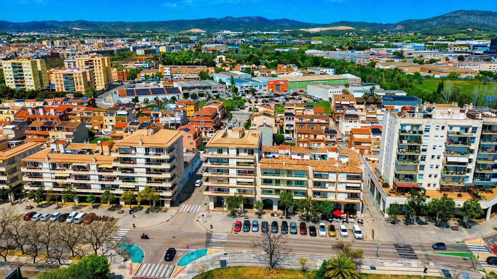 Vista exterior de Àtic en venda en Vilanova i la Geltrú amb Calefacció
