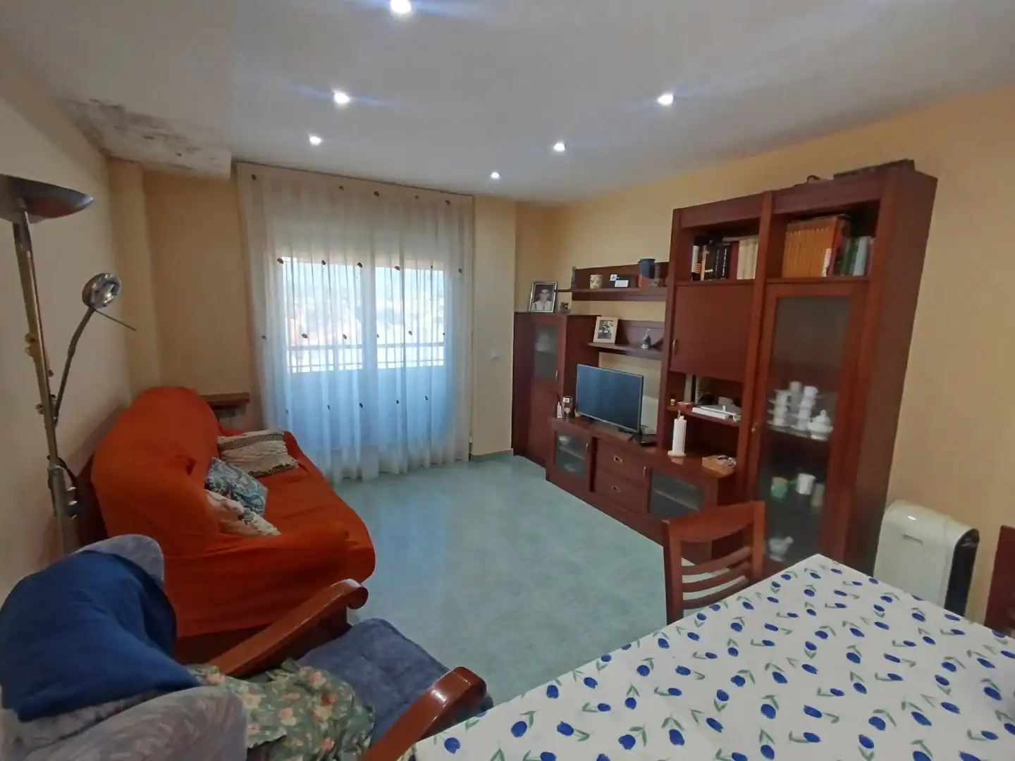 Sala d'estar de Pis en venda en Binéfar amb Calefacció, Terrassa i Moblat