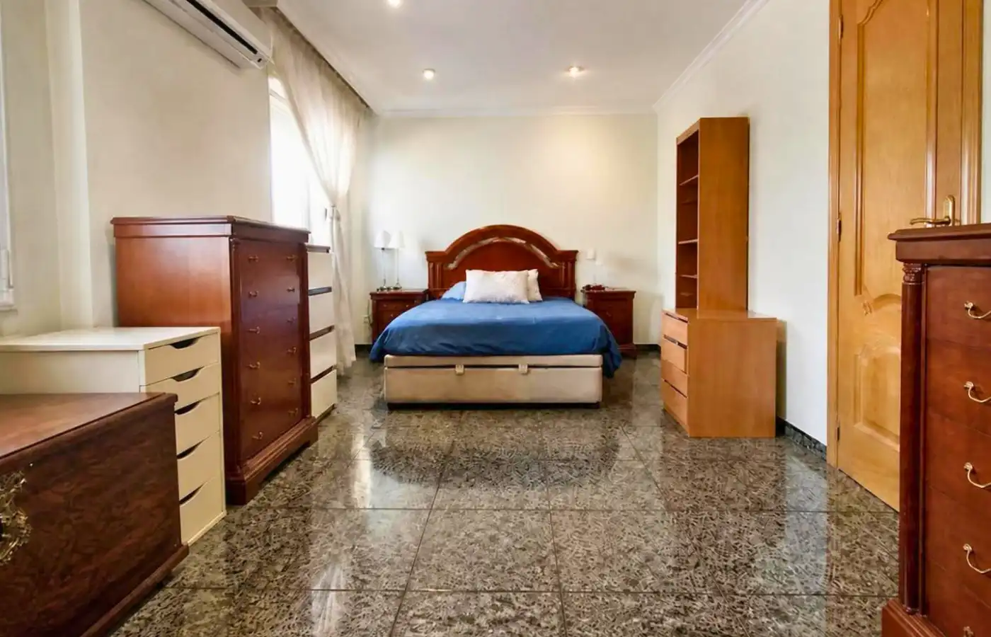 Dormitori de Casa adosada en venda en Daganzo de Arriba amb Aire condicionat, Jardí privat i Terrassa