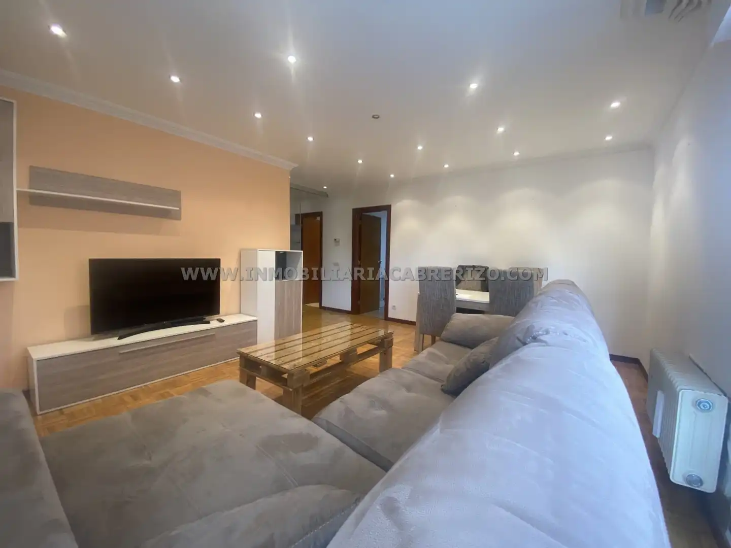 Sala de estar de Piso en venta en  Pamplona / Iruña con Calefacción, Jardín privado y Parquet
