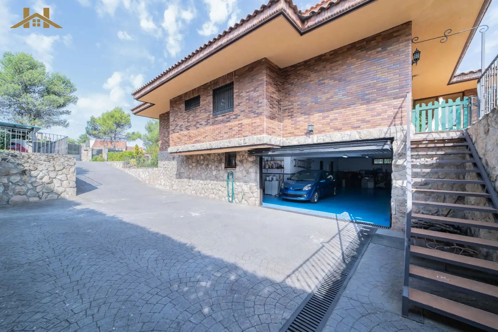 Aparcament de Casa o xalet en venda en Villaviciosa de Odón amb Moblat