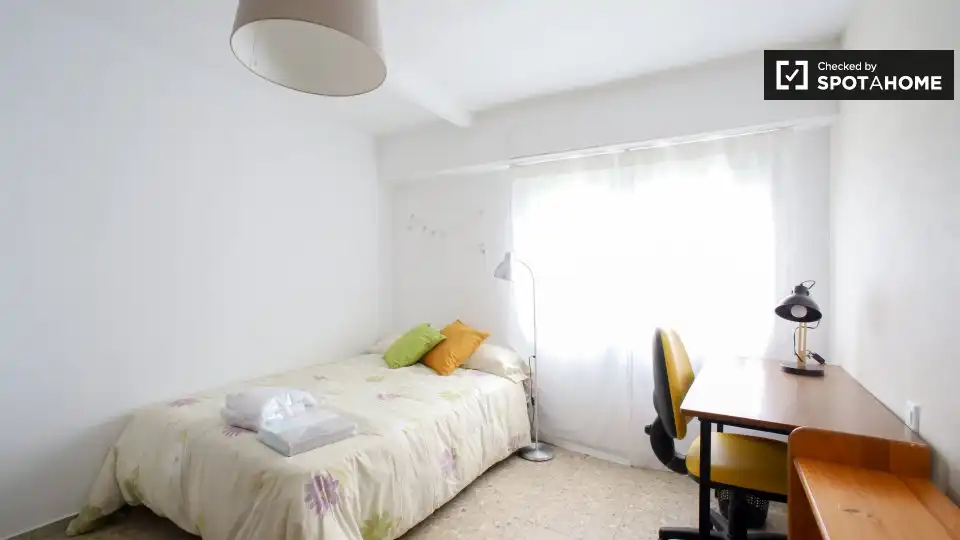 Room in Nou Moles