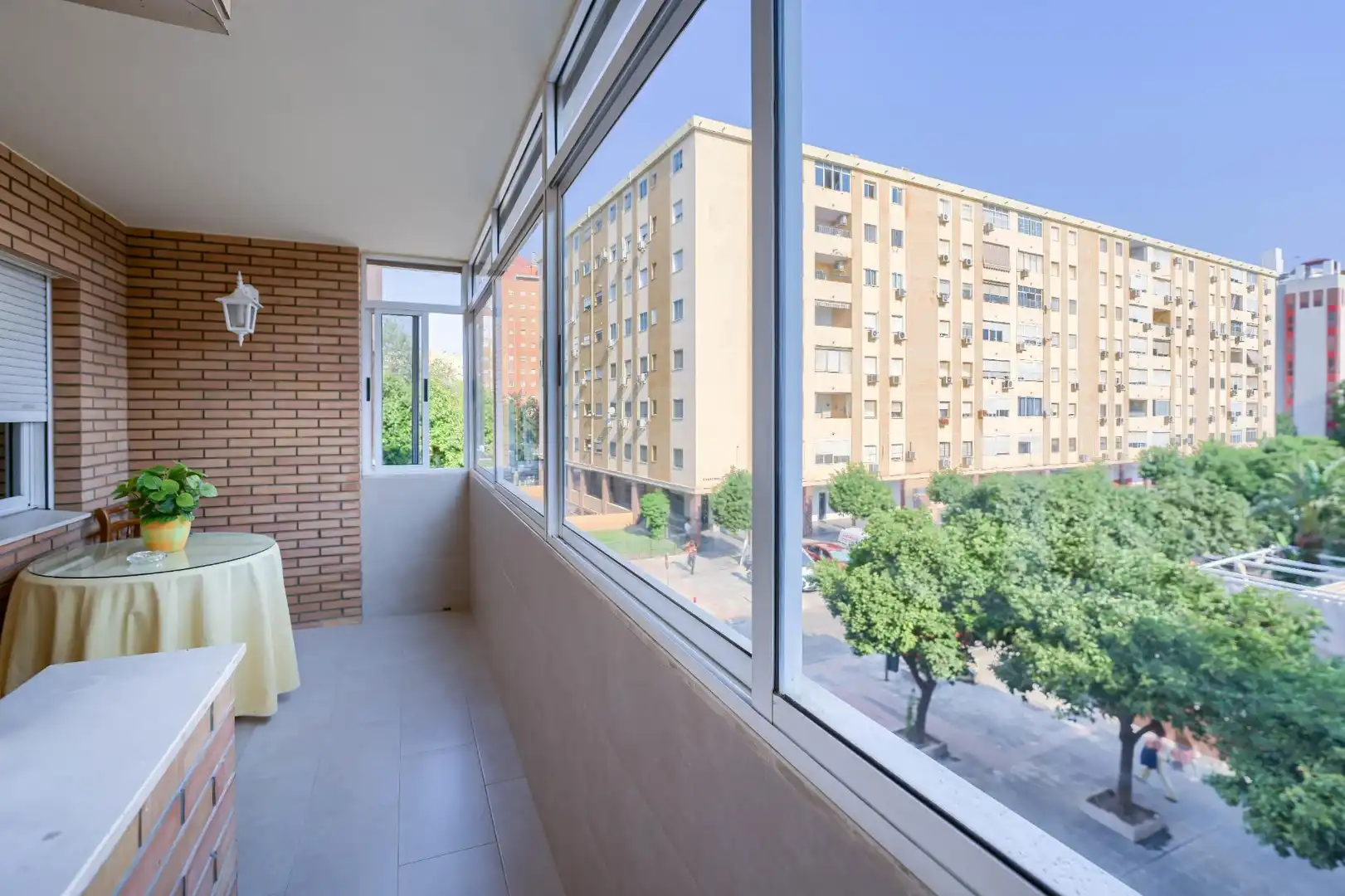Vista exterior de Piso en venta en Sevilla