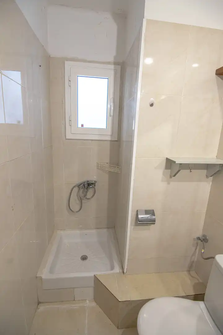 Baño de Piso en venta en Nou Barris