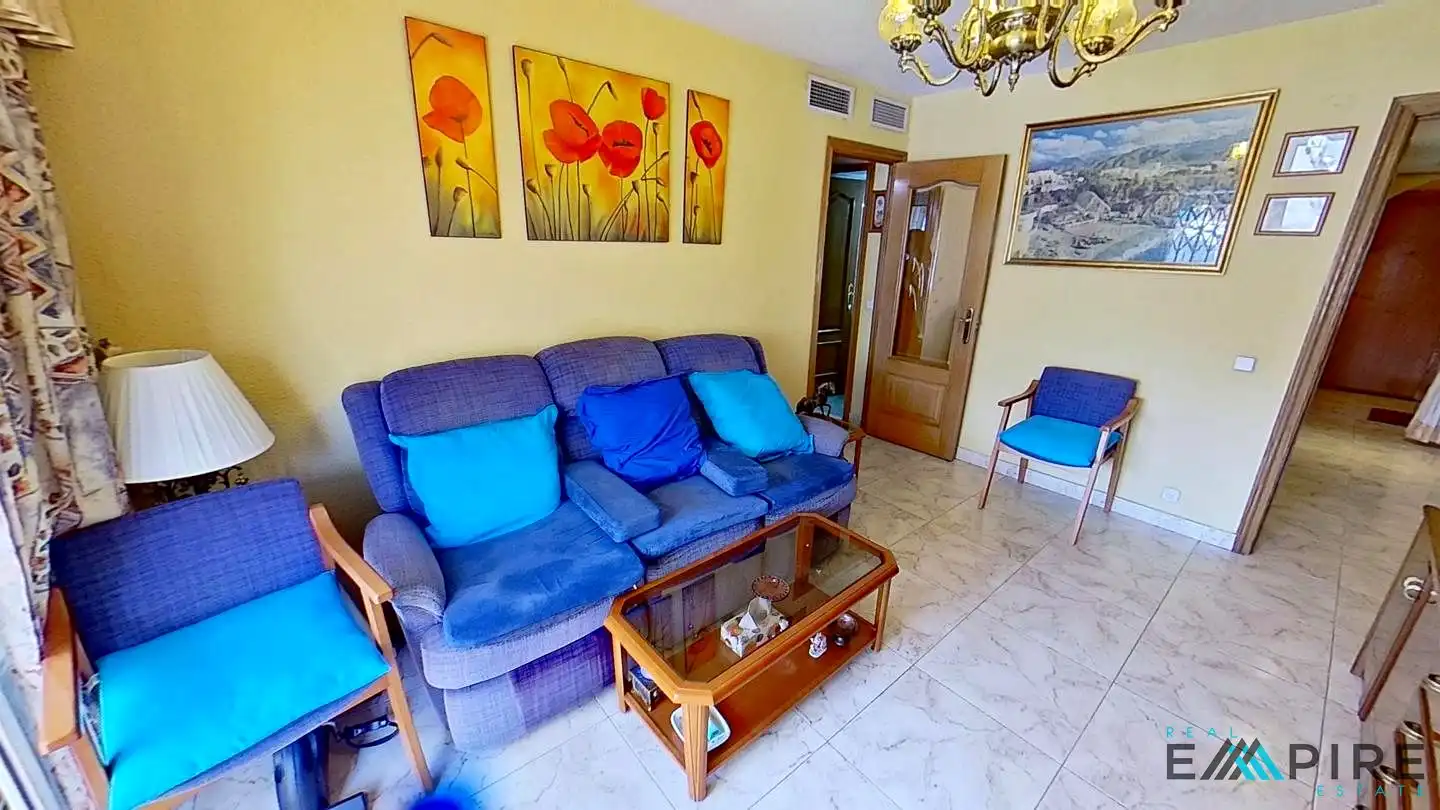 Living room of Flat for sale in Parla  with Air Conditioner, Heating and Terrace