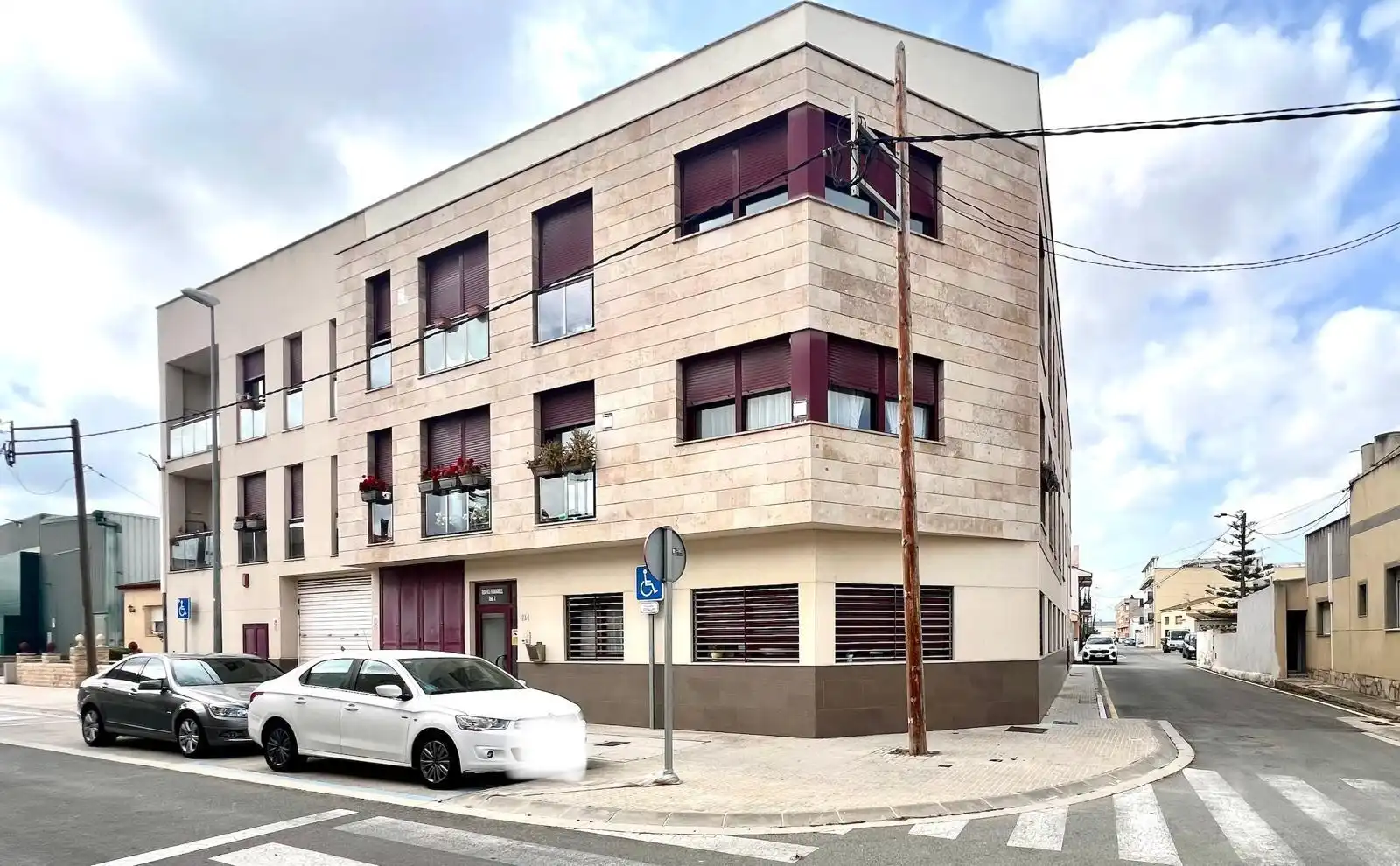 Vista exterior de Piso en venta en Deltebre con Alarma