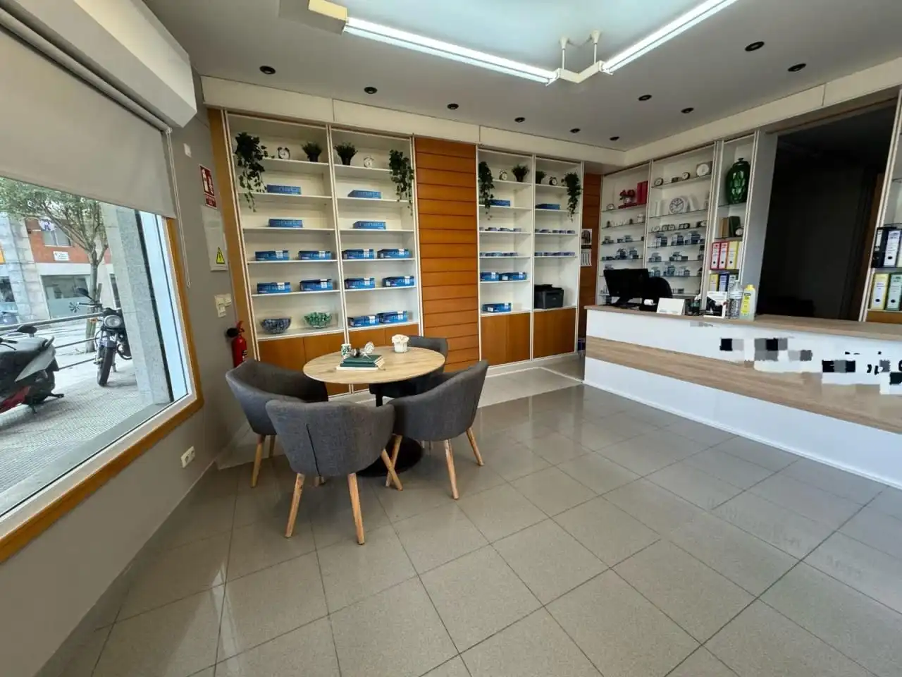 Commercial properties for sale in Tomas Alonso, 185, Coia
