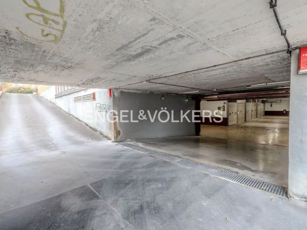 Parkplatz von Garage zum Verkauf in Donostia - San Sebastián 