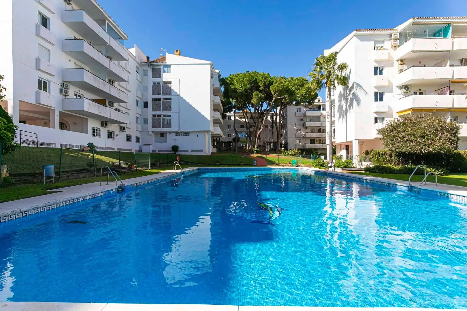 Pis amb piscina en venda a Calahonda, imagen 20