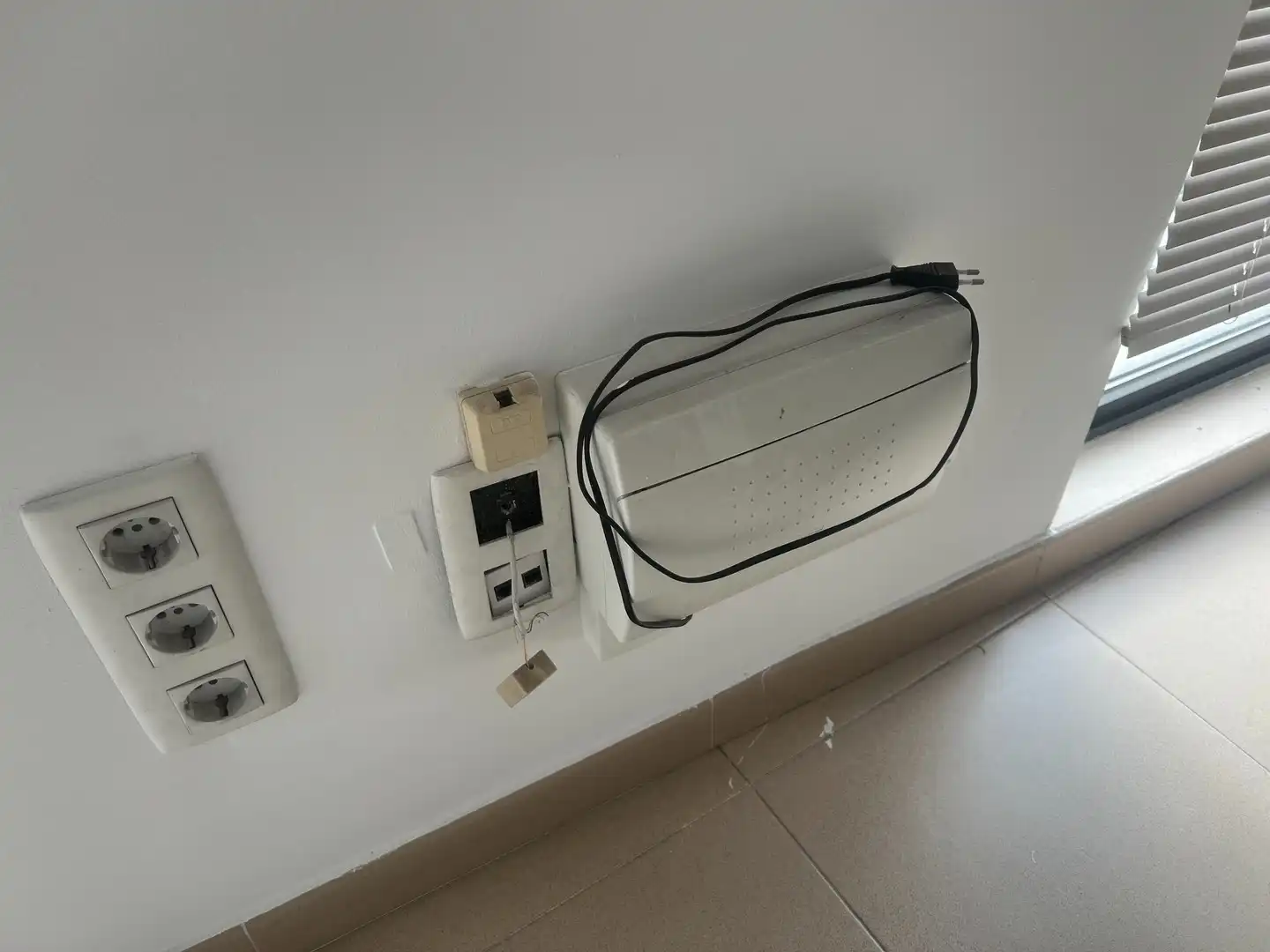 Nau industrial de lloguer en Ames amb Alarma
