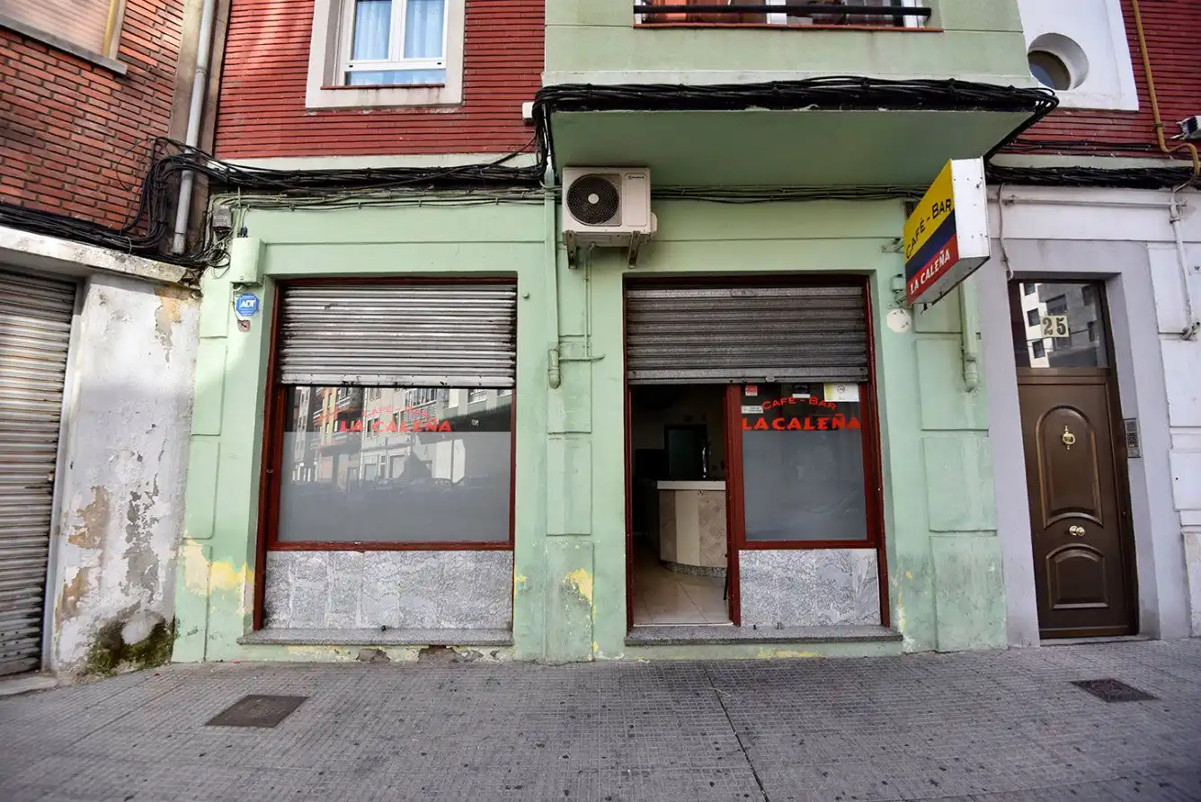 Vista exterior de Local en venta en León Capital 