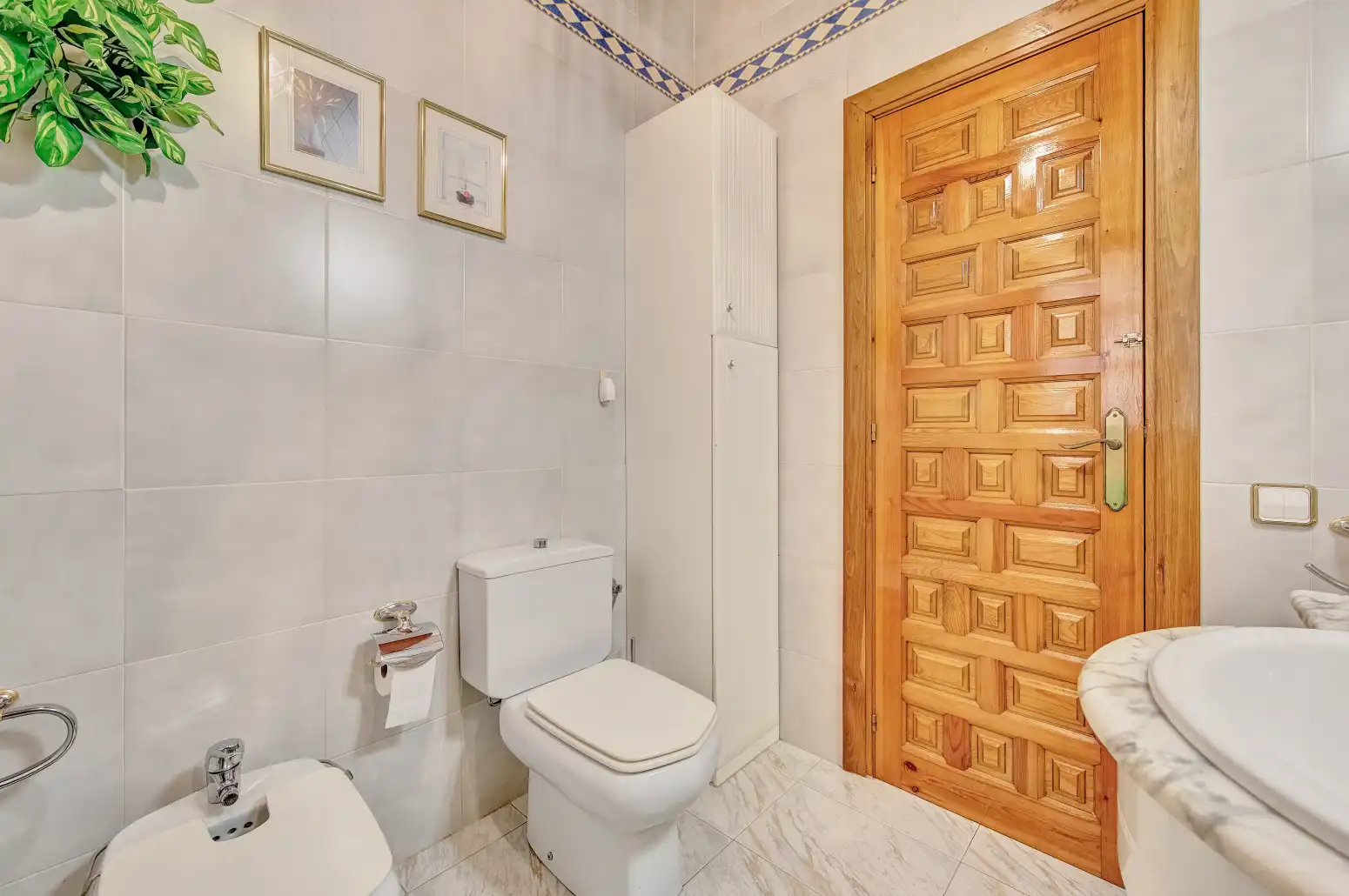 Badezimmer von Haus oder Chalet zum Verkauf in Aranguren mit Klimaanlage, Heizung und Privatgarten