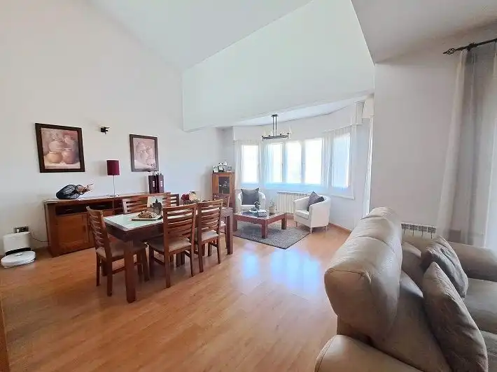 Casa con jardín en venta en Valdepeñas