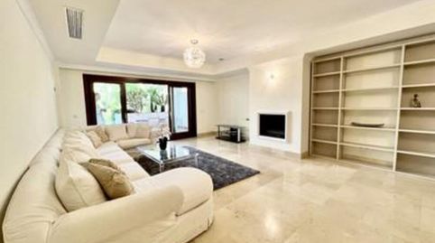 Foto 2 de Planta baja de alquiler en Lomas de Marbella Club, Marbella