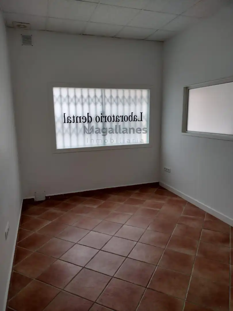 Local comercial en venda a Villamartín, imagen 3