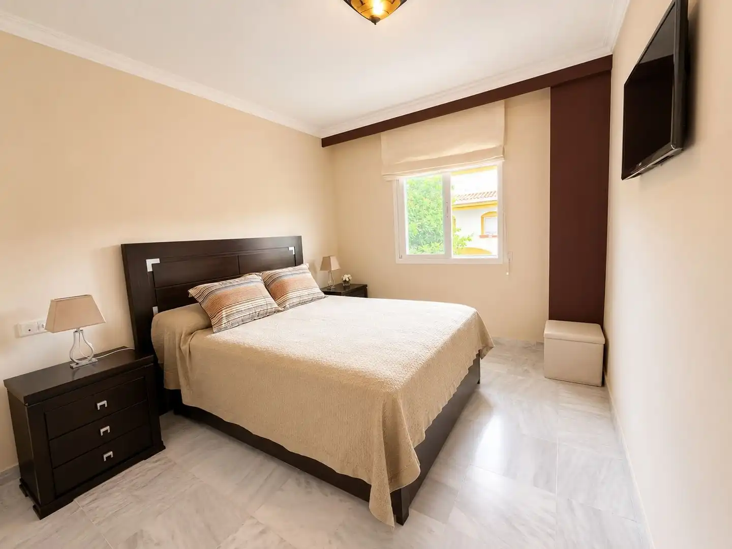 Habitación de Apartamento en venta en Marbella con Jardín privado y Piscina comunitaria