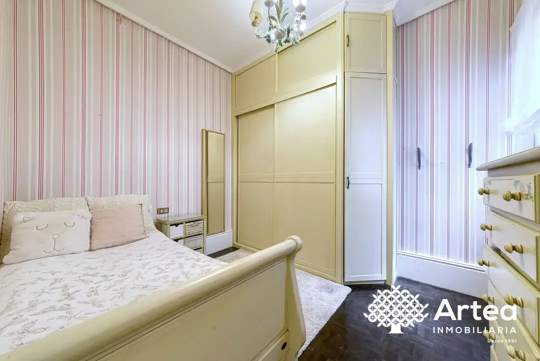 Habitación de Piso en venta en Getxo  con Calefacción, Trastero y Balcón