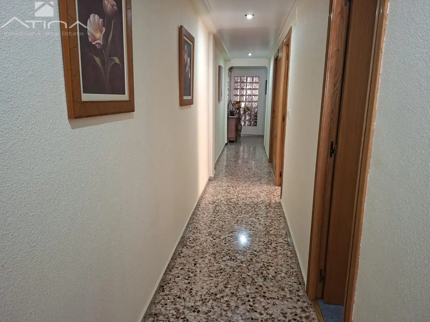 Wohnung zum Verkauf in Gandia mit Klimaanlage, Heizung und Terrasse