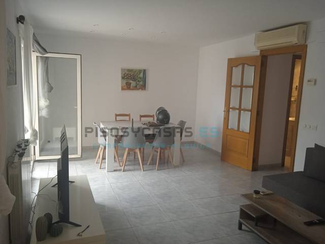 Edificio en Venta en Calle Senia Barral, 24 en Centre