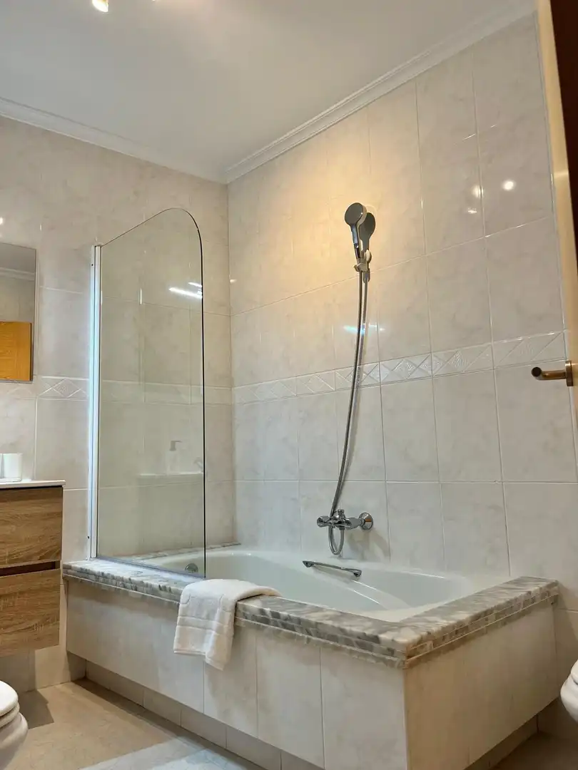 Bathroom of Flat for rent in O Grove  