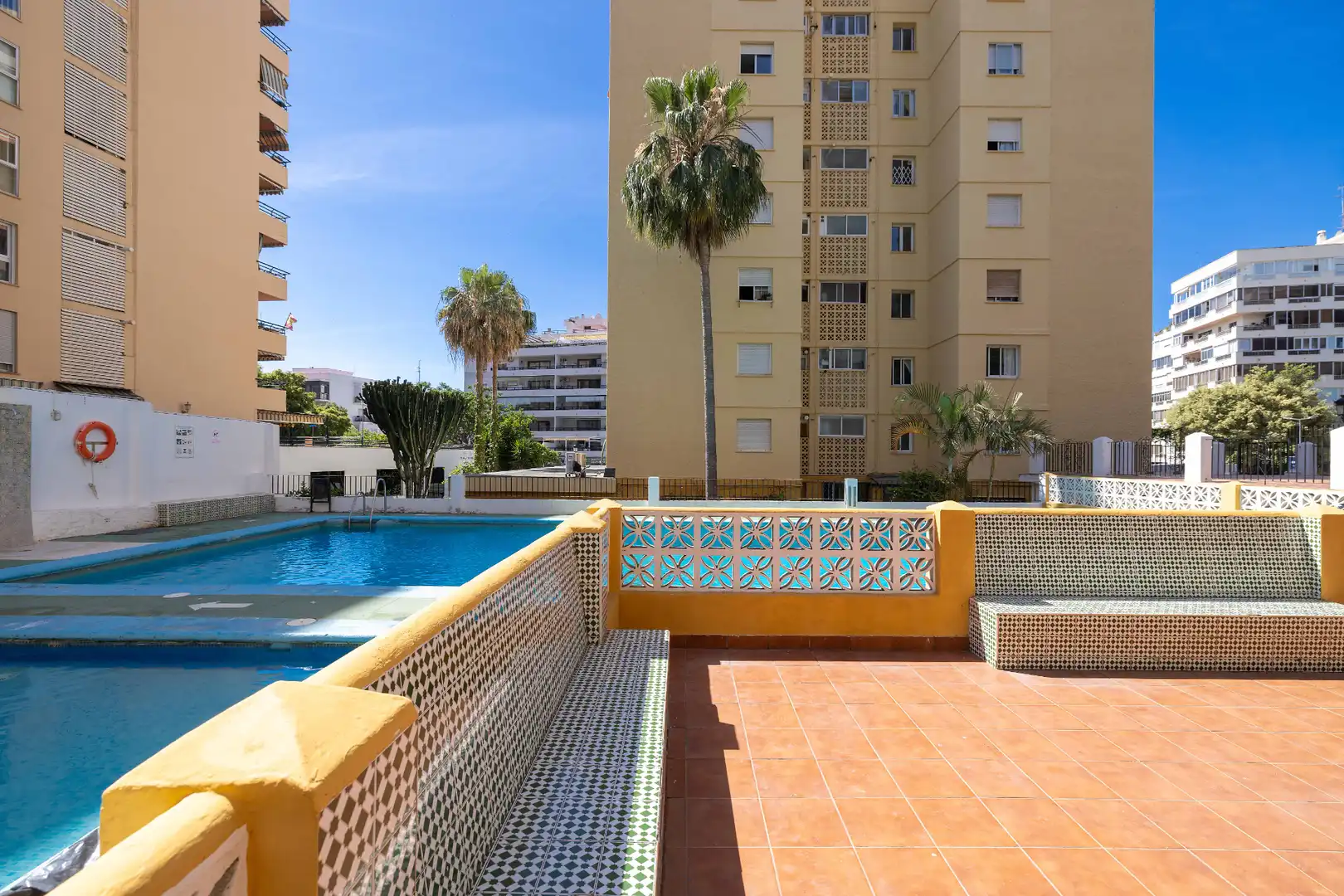 Swimming pool of Flat for sale in Marbella  with Community pool