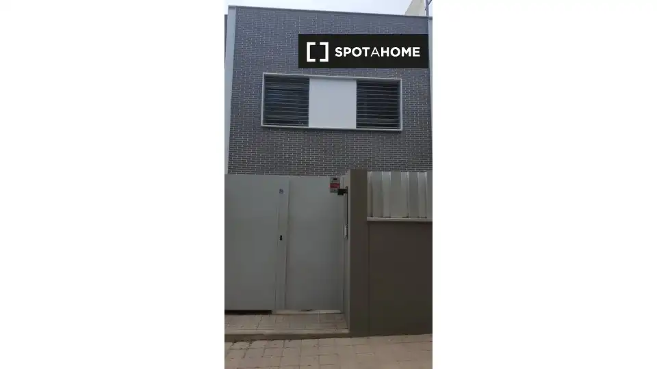 Vista exterior de Piso de alquiler en Alicante / Alacant con Aire acondicionado, Calefacción y Amueblado