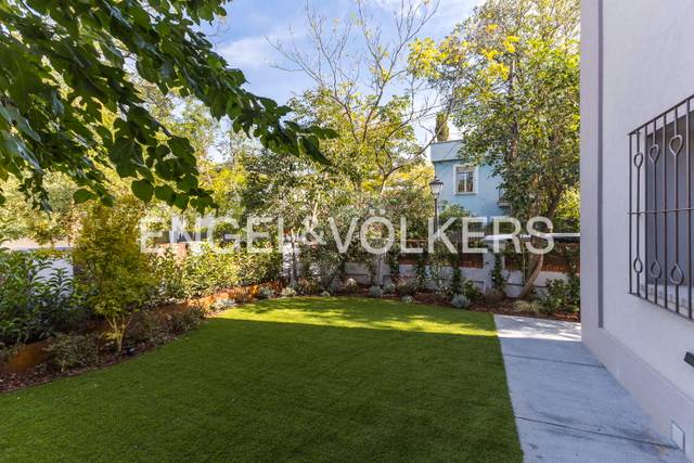 Casa-chalet en Alquiler en Hispanoamérica - Bernabéu