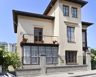 Vista exterior de Casa o xalet en venda en Santander amb Terrassa