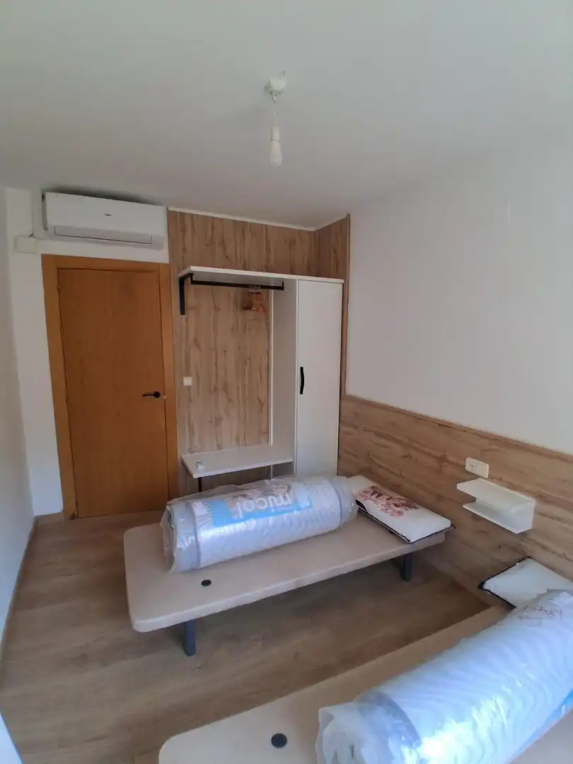 Habitación de Apartamento en venta en Albacete con Aire acondicionado, Calefacción y Amueblado