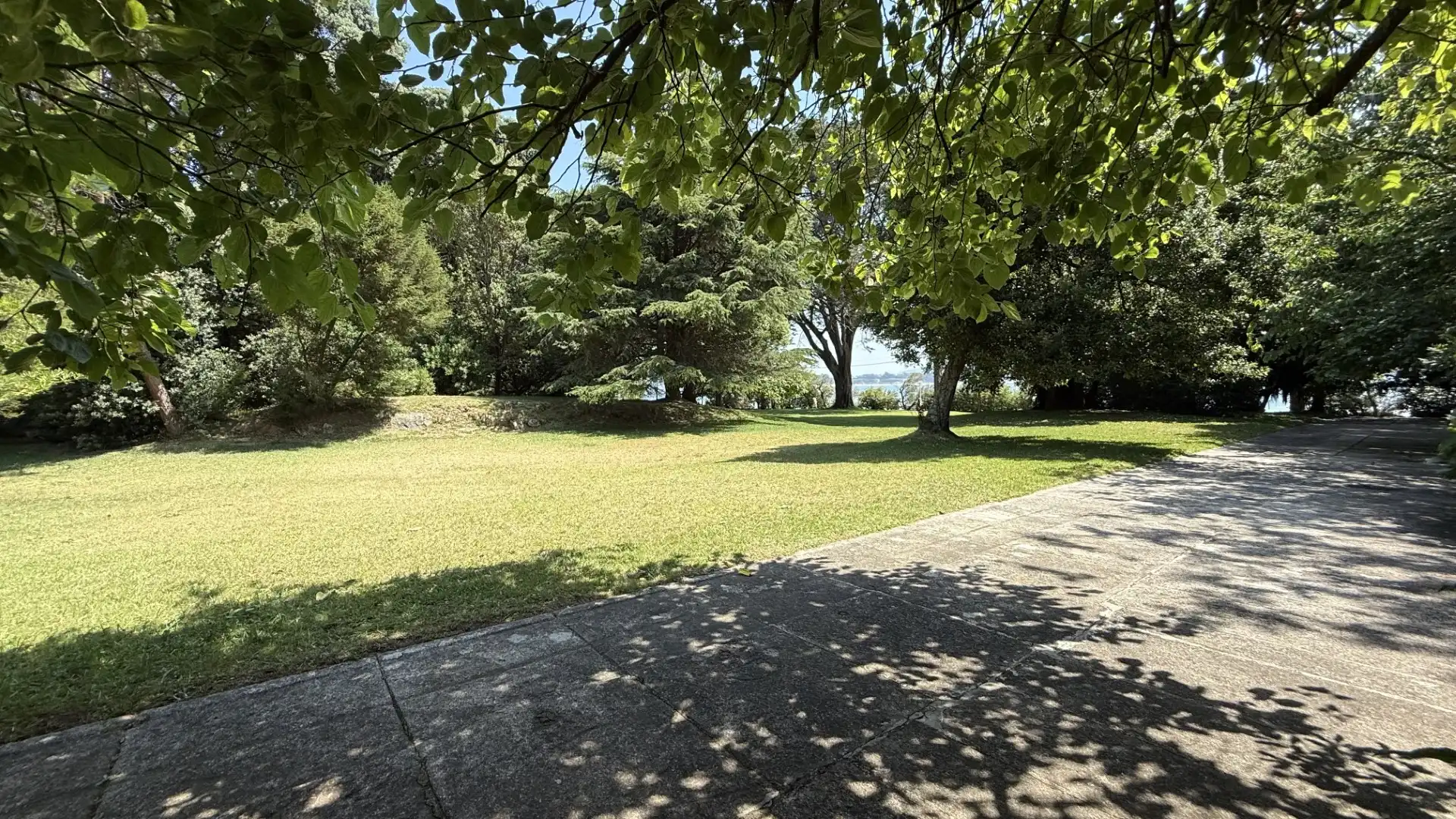 Jardín de Piso en venta en Vigo  con Calefacción, Jardín privado y Amueblado