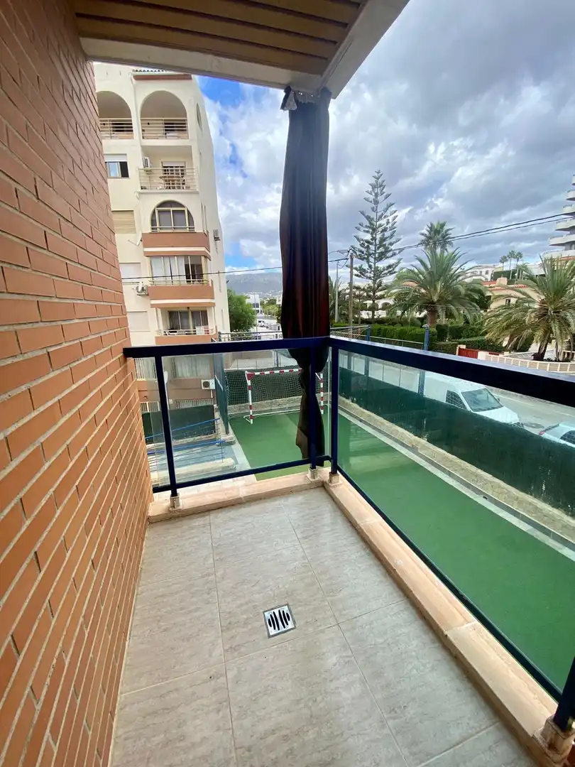 Außenansicht von Wohnungen zum Verkauf in Calpe / Calp mit Klimaanlage, Heizung und Privatgarten