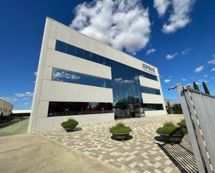 Vista exterior de Oficina de lloguer en Tàrrega amb Aire condicionat