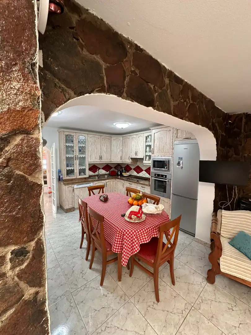 Cocina de Casa adosada en venta en Las Palmas de Gran Canaria con Aire acondicionado, Jardín privado y Terraza