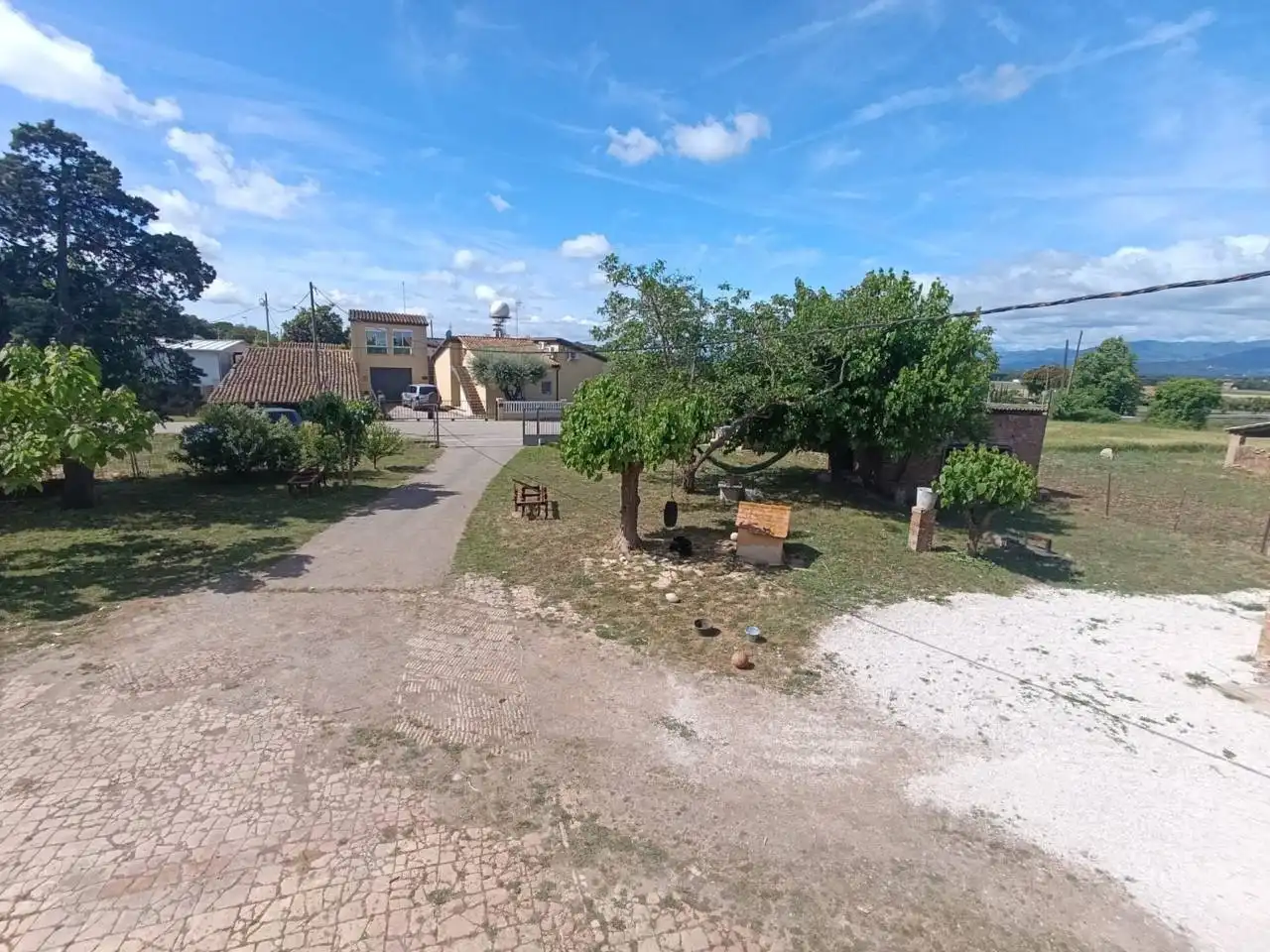 Finca rústica en venda en Aiguaviva amb Jardí privat