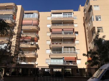 Mini appartamento con piscina in affitto a Calle Burgos