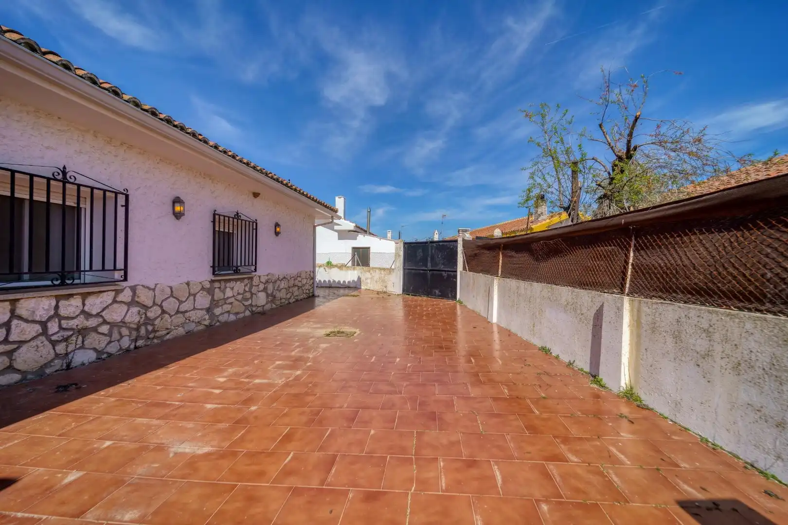 Vista exterior de Casa o chalet en venta en Villamanrique de Tajo con Aire acondicionado, Calefacción y Jardín privado