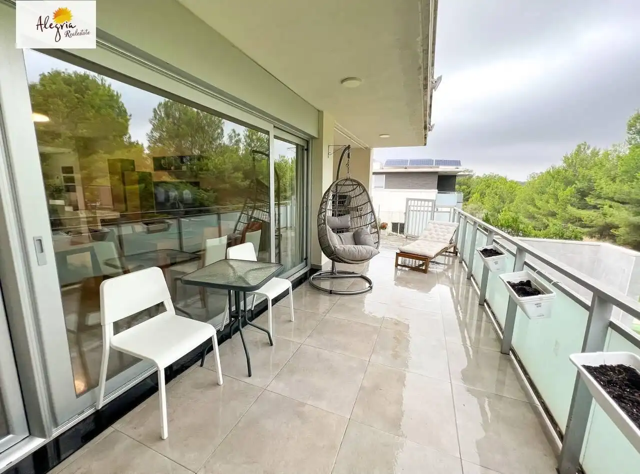 Terraza de Casa o chalet en venta en Chiva con Aire acondicionado, Calefacción y Jardín privado