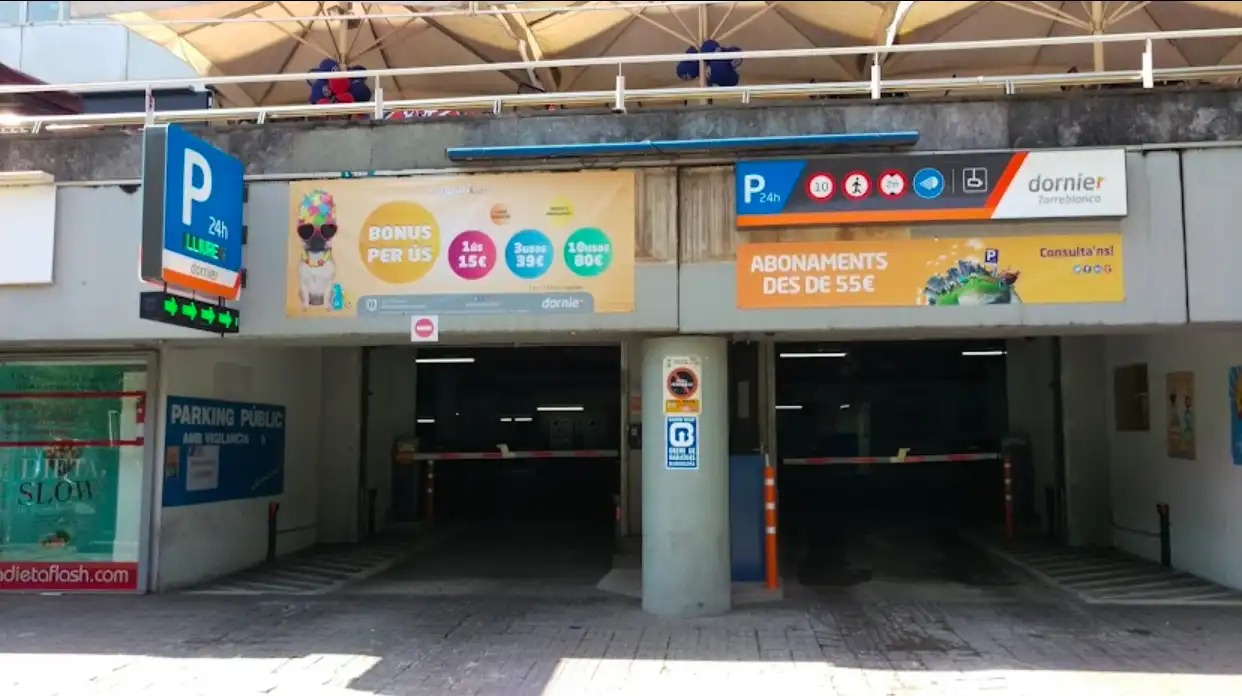Parking de Garaje de alquiler en Sant Cugat del Vallès con Alarma