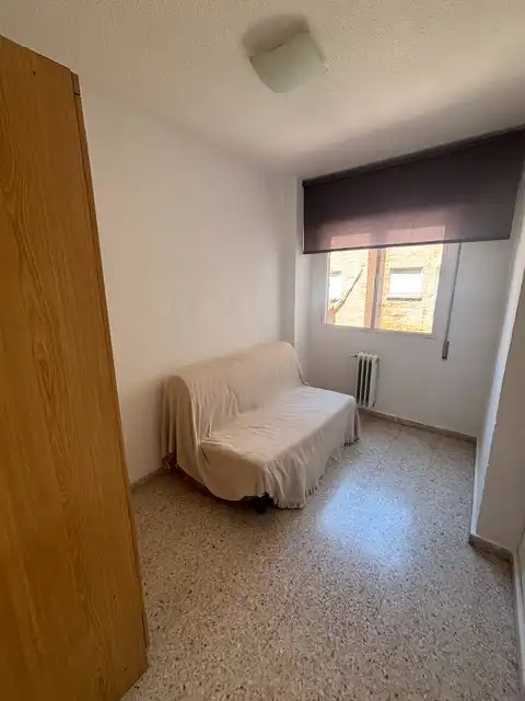 Bedroom of Flat for rent in Granada  with Heating, Furnished and Balcony